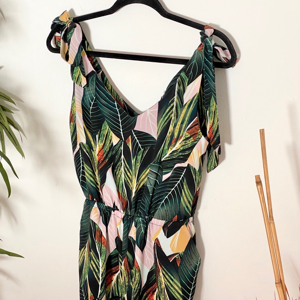 Patterned Romper - Picture 2 of 8
